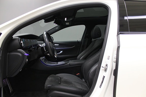 Mercedes-Benz E300 7 of 13