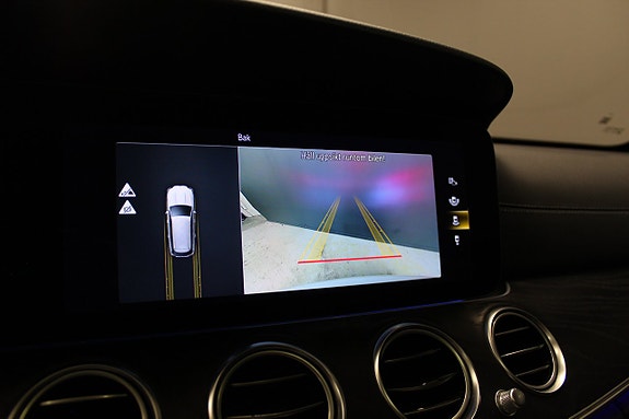 Mercedes-Benz E300 9 of 13