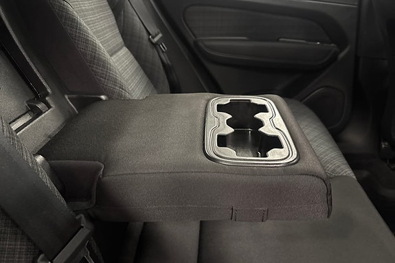 Volvo XC60 19 of 24