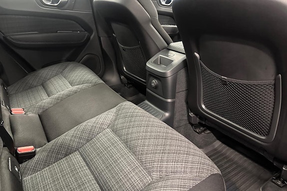 Volvo XC60 11 of 24