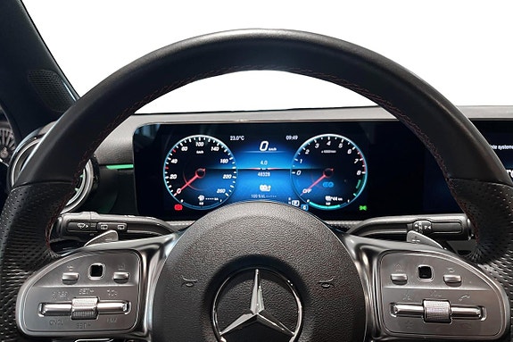 Mercedes-Benz A250 e 6 of 14