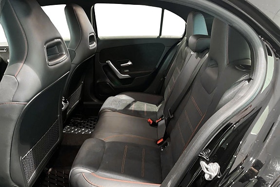 Mercedes-Benz A250 e 10 of 14