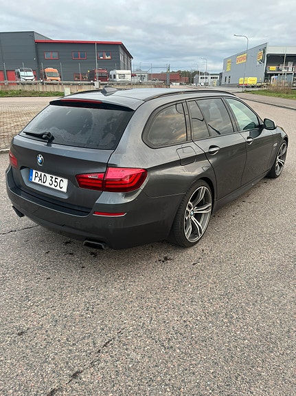 BMW M550d 4 of 5