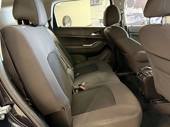 Chevrolet Orlando 11 of 23