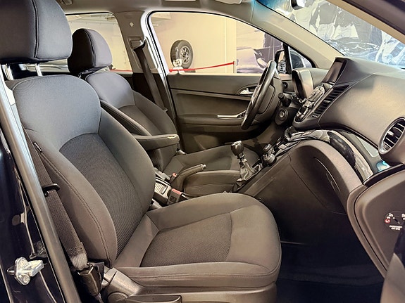 Chevrolet Orlando 10 of 23