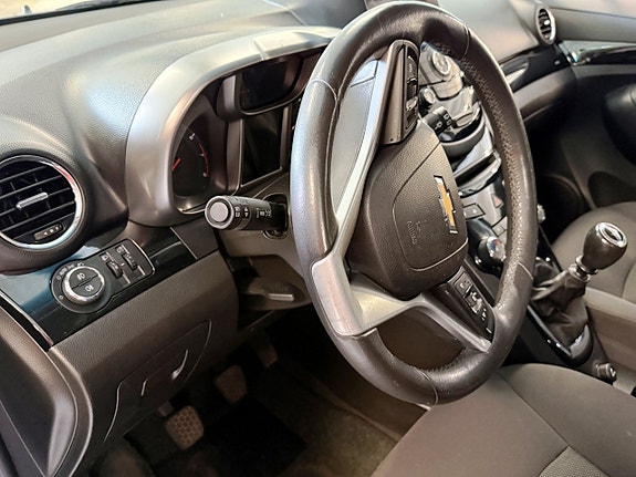 Chevrolet Orlando 19 of 23