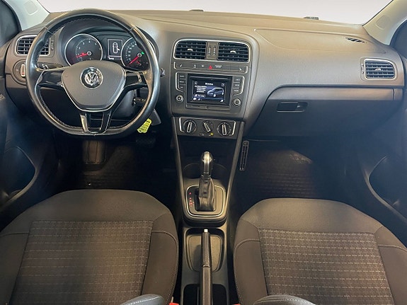 Volkswagen Polo 10 of 22