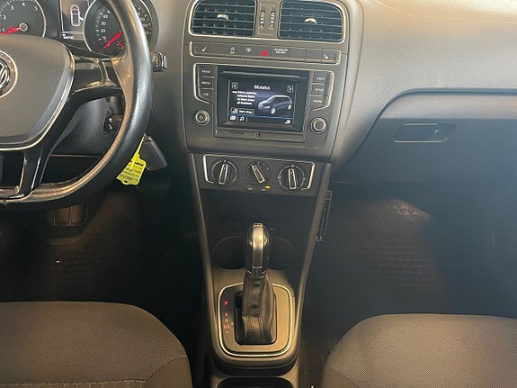 Volkswagen Polo 11 of 22