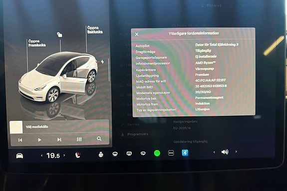 Tesla Model Y 9 of 10