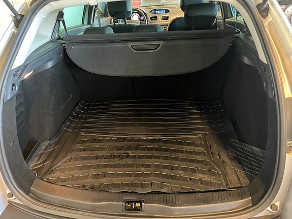 Renault Megane 17 of 17