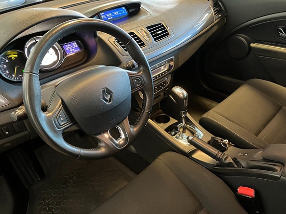 Renault Megane 12 of 17