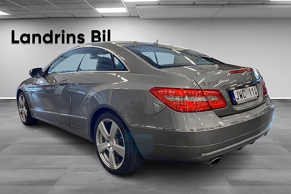 Mercedes-Benz E350 4 of 18
