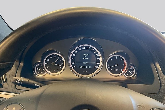 Mercedes-Benz E350 10 of 18