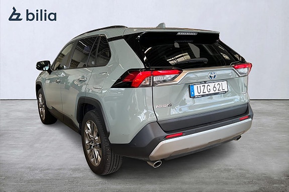Toyota RAV4 2 of 5