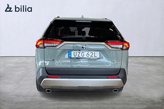 Toyota RAV4 5 of 5