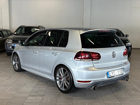 Volkswagen Golf I 2 of 18