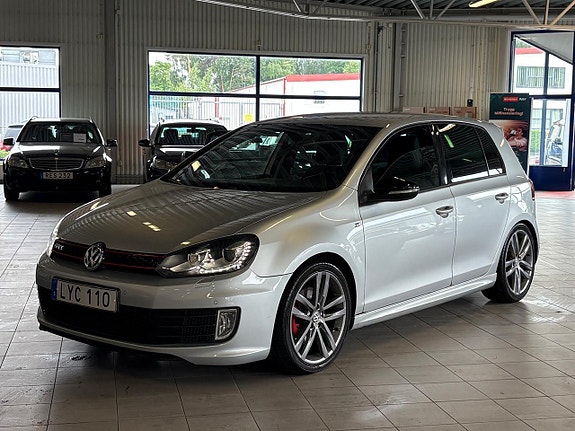 Volkswagen Golf VI