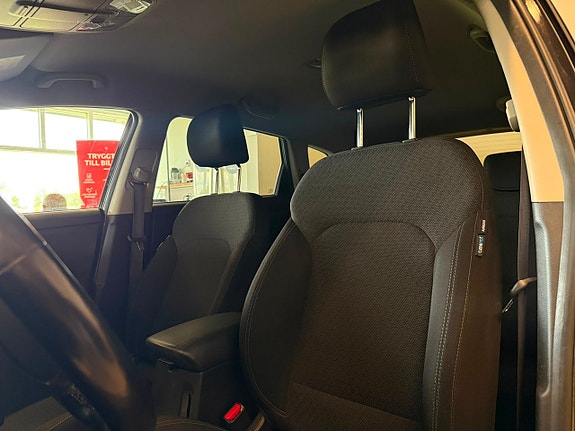 Kia Carens 10 of 21