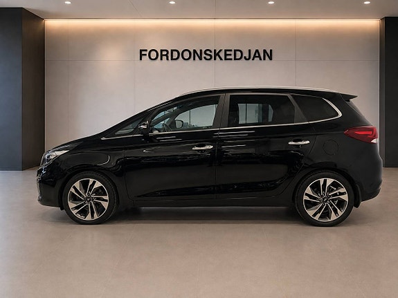 Kia Carens 4 of 21