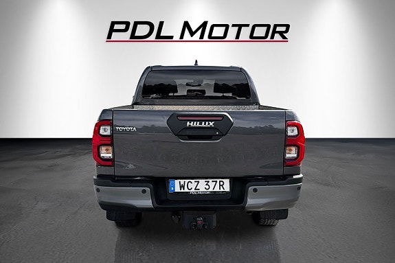 Toyota HiLux 5 of 5
