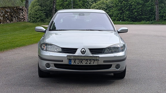 Renault Laguna 2 of 5