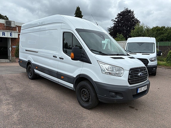 Ford Transit 3 of 5