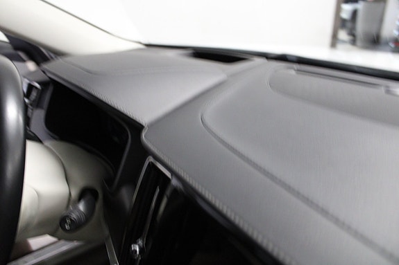 Volvo V90 Cross Country 12 of 16