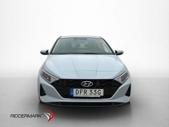 Hyundai i20 2 of 5