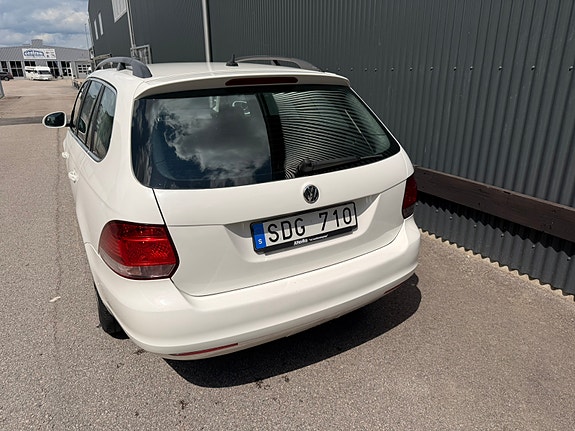 Volkswagen Variant 2 of 5