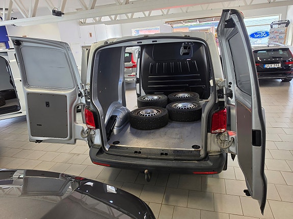 Volkswagen Transporter 8 of 15