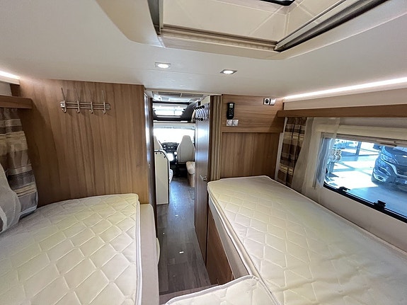 Adria Coral Axess 670 SL / B-körkort / AC-Bodel / Solcell / Dragkrok / Maxxfan / 16 of 18