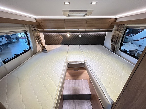 Adria Coral Axess 670 SL / B-körkort / AC-Bodel / Solcell / Dragkrok / Maxxfan / 15 of 18