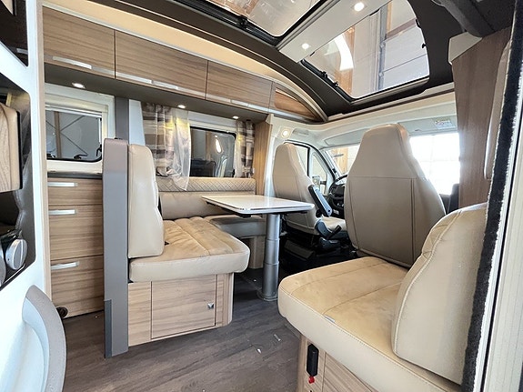 Adria Coral Axess 670 SL / B-körkort / AC-Bodel / Solcell / Dragkrok / Maxxfan / 7 of 18