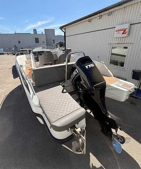 Coaster 640 SC + Suzuki 175 hk 2018 155h 3 of 5