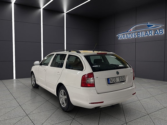 Skoda Octavia 3 of 5