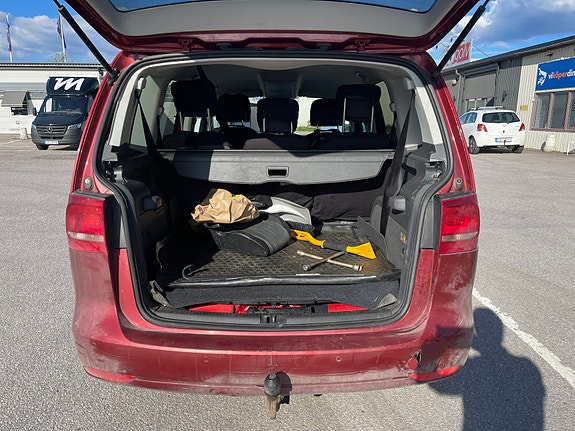 Volkswagen Touran 10 of 15