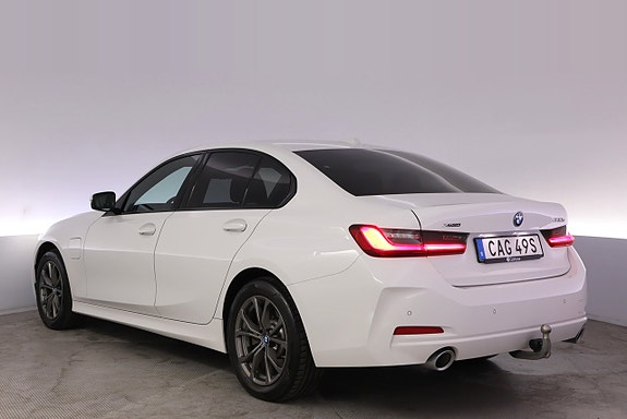 BMW 330e 4 of 27