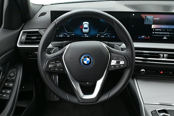 BMW 330e 7 of 27