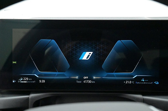 BMW 330e 9 of 27