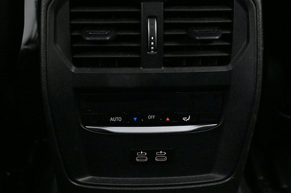 BMW 330e 21 of 27