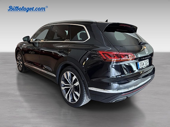 Volkswagen Touareg 4 of 5