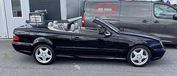 Mercedes-Benz CLK430 5 of 5