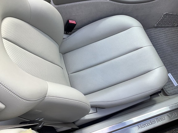 Mercedes-Benz CLK430 12 of 21