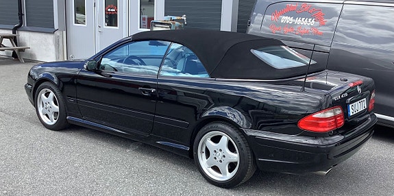 Mercedes-Benz CLK430 9 of 21