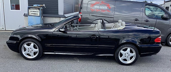 Mercedes-Benz CLK430 7 of 21