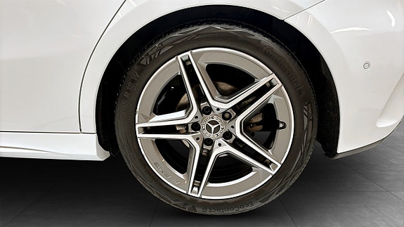 Mercedes-Benz A200 6 of 14