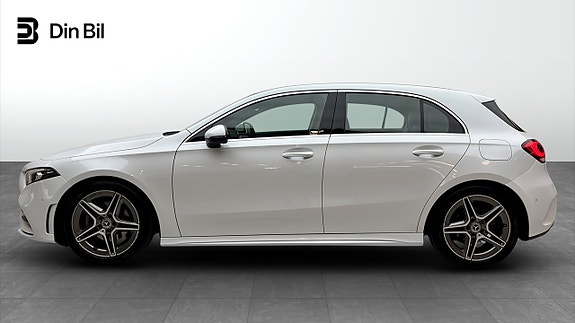 Mercedes-Benz A200 2 of 5