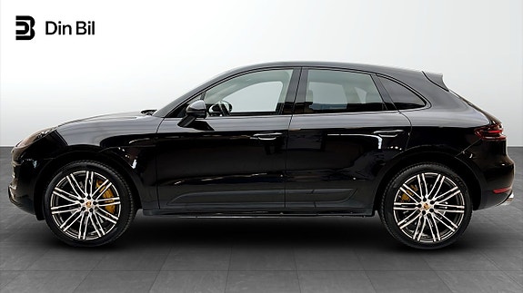 Porsche Macan Turbo 2 of 5