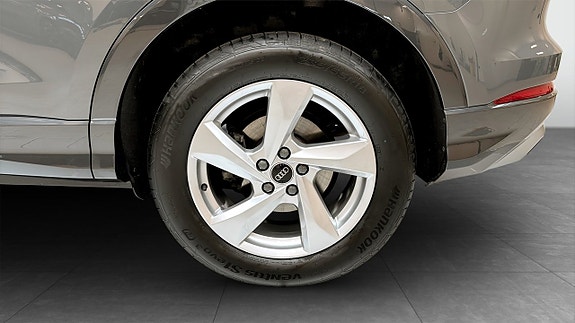 Audi Q3 6 of 15