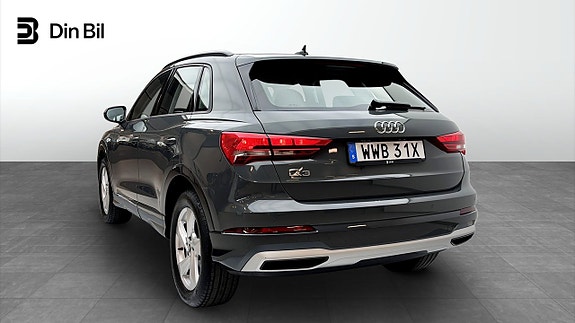 Audi Q3 3 of 5